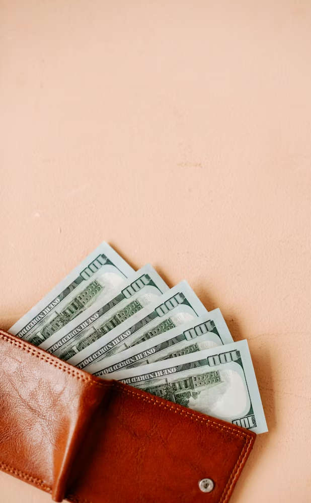 Small Money Habits That Quietly Improve Your Life Over Time